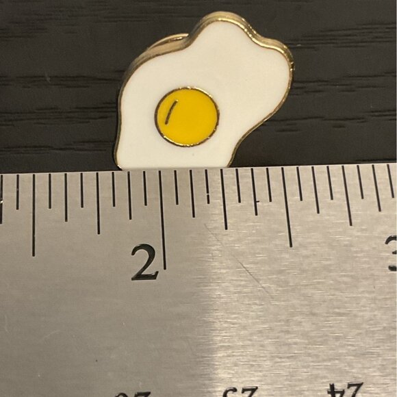 Fried Egg Enamel Pin for the Dairy Lover or Chef - Picture 3 of 3